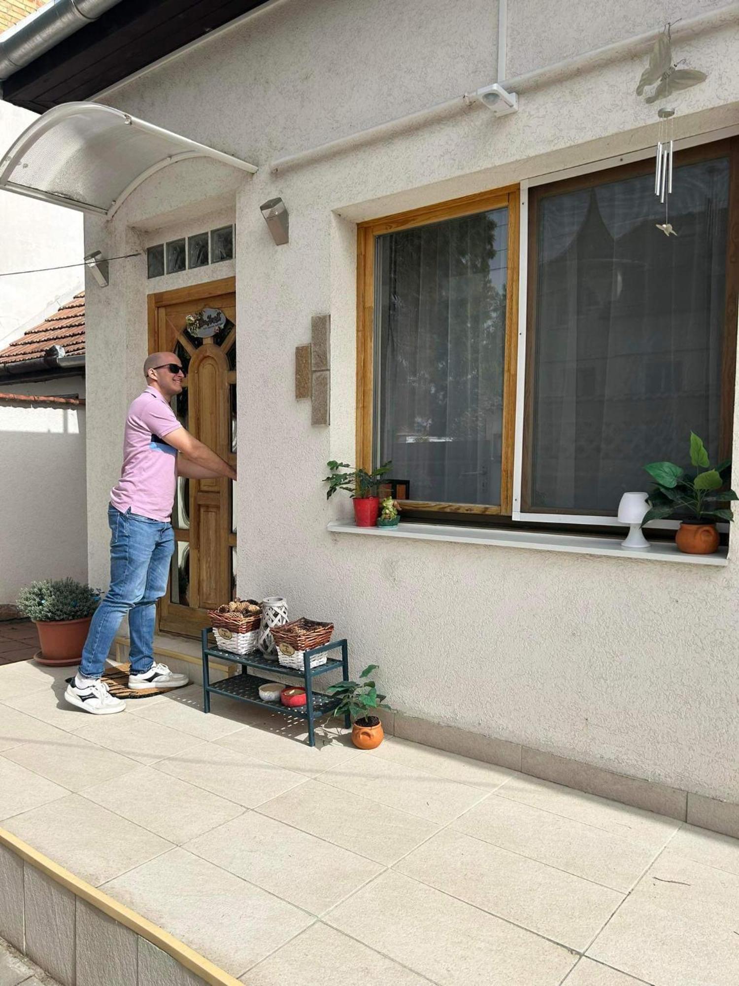 Tavaszpart Vendeghaz Apartment Szeged Exterior photo