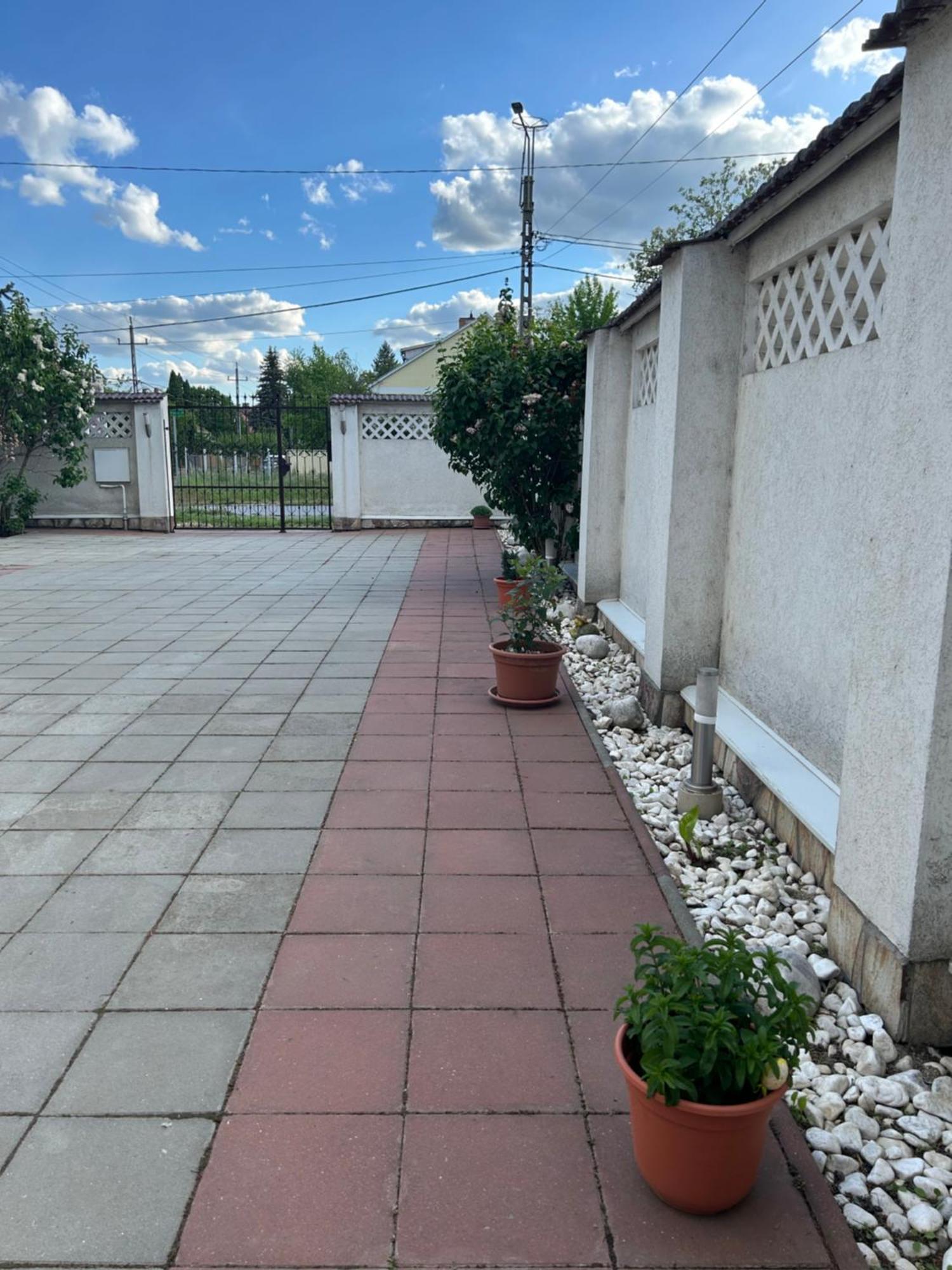 Tavaszpart Vendeghaz Apartment Szeged Exterior photo