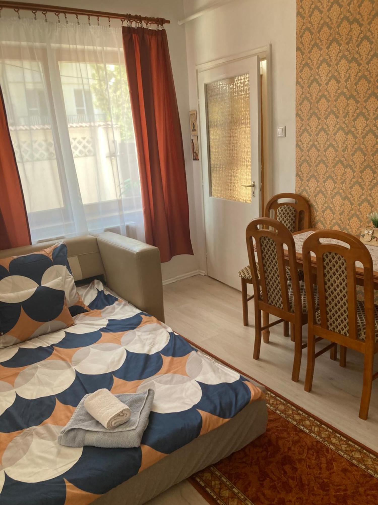 Tavaszpart Vendeghaz Apartment Szeged Exterior photo